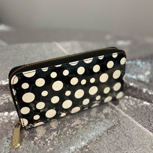 LV Limited Edition Yayoi Kusama Black Monogram Vernis Dots Infinity Zippy Wallet